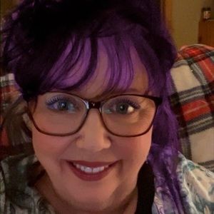 Meet your Posher, Connie